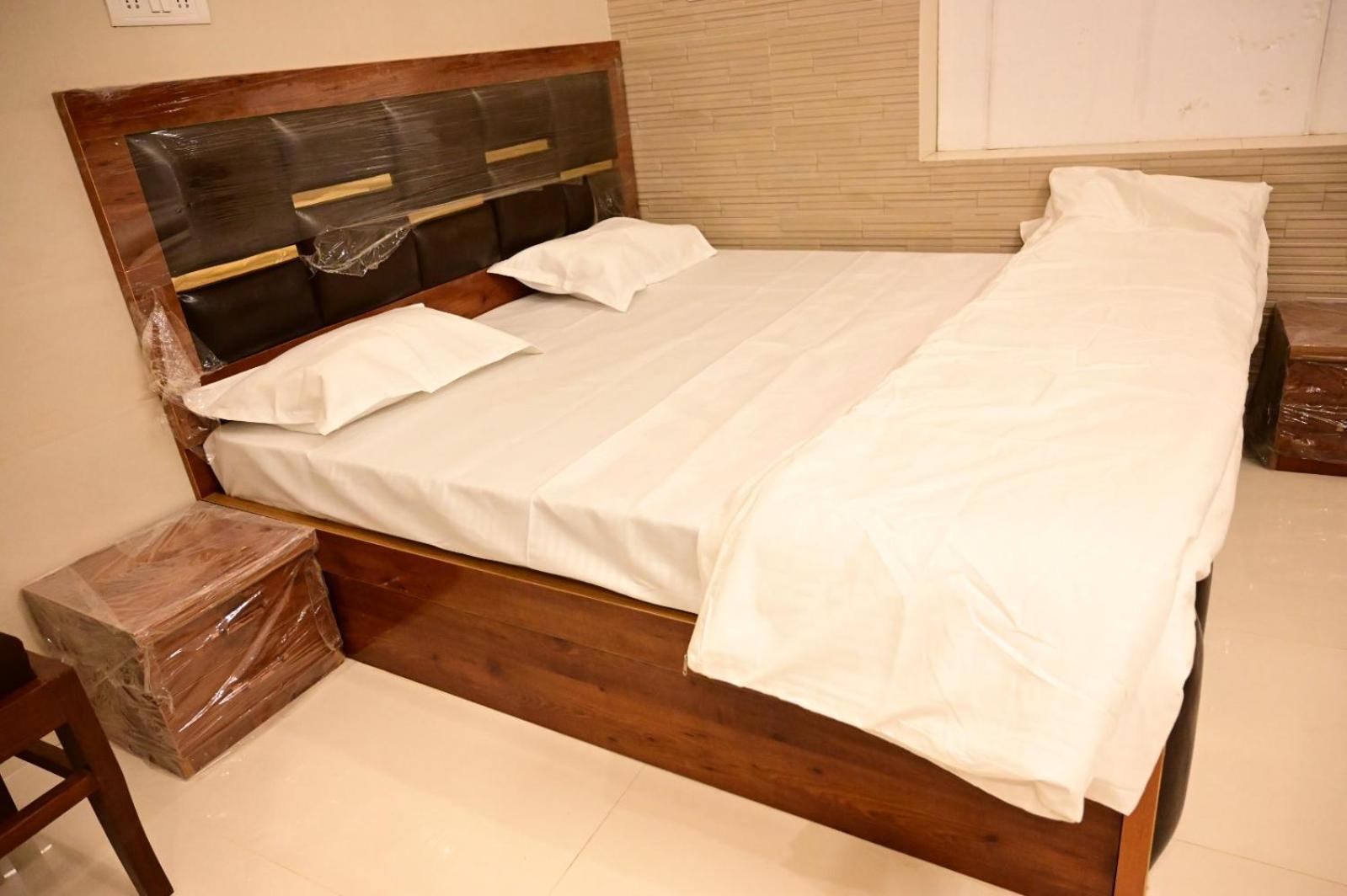 Sri Ram Lalla International Hotel Ayodhya Buitenkant foto